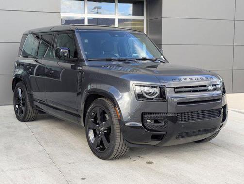 2025 Land Rover Defender 110 V8