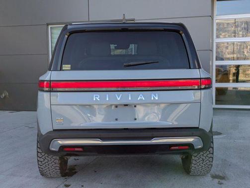 2023 Rivian R1S Adventure