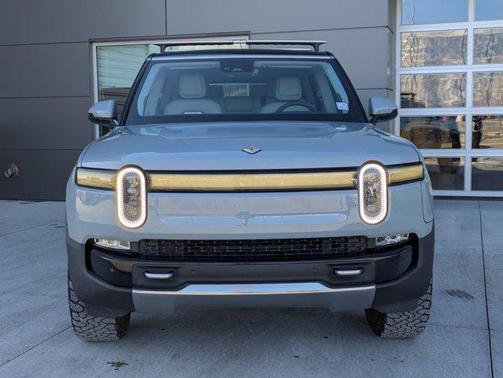 2023 Rivian R1S Adventure