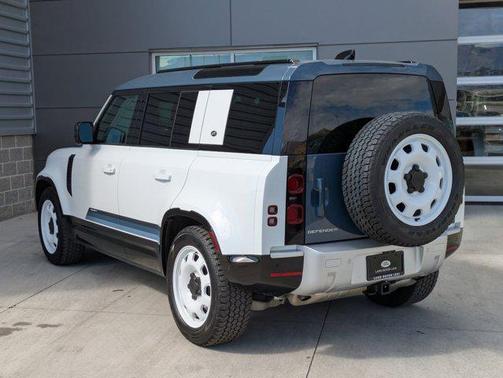 2024 Land Rover Defender 110 P400 S