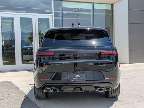2025 Land Rover Range Rover Sport SE