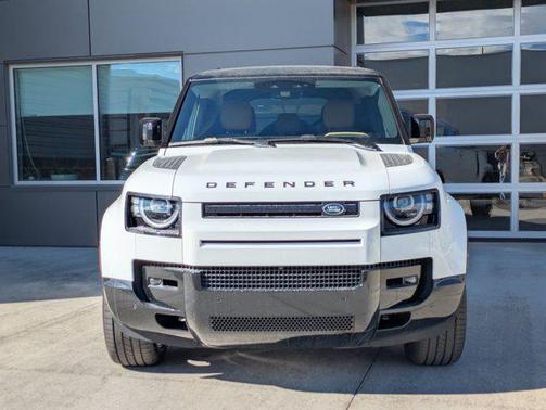 2026 Land Rover Defender P400 X-Dynamic SE