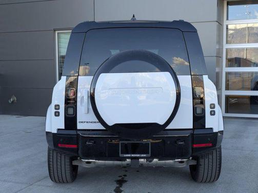 2026 Land Rover Defender P400 X-Dynamic SE