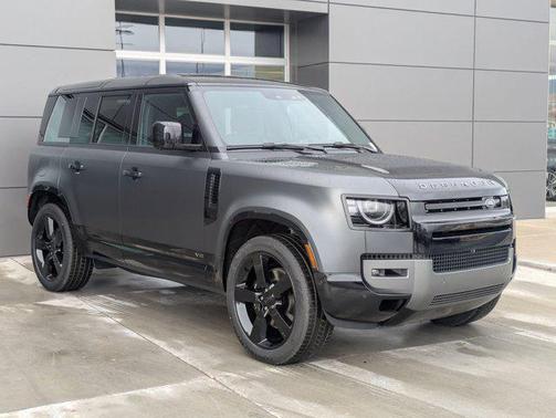 2026 Land Rover Defender 110 V8