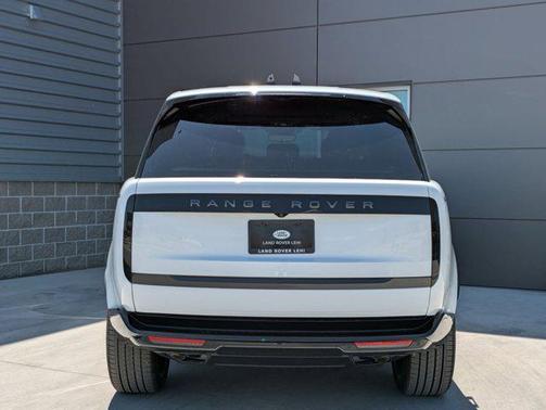 2025 Land Rover Range Rover P530 SE 7 Seat