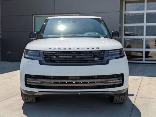 2025 Land Rover Range Rover P530 SE 7 Seat