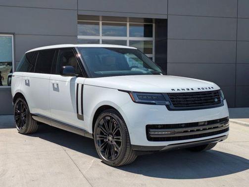 2025 Land Rover Range Rover P530 SE 7 Seat