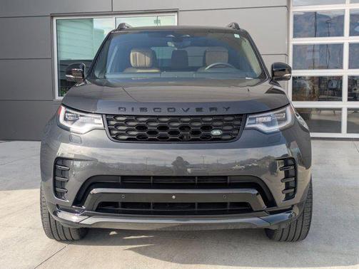2024 Land Rover Discovery P300 Dynamic SE