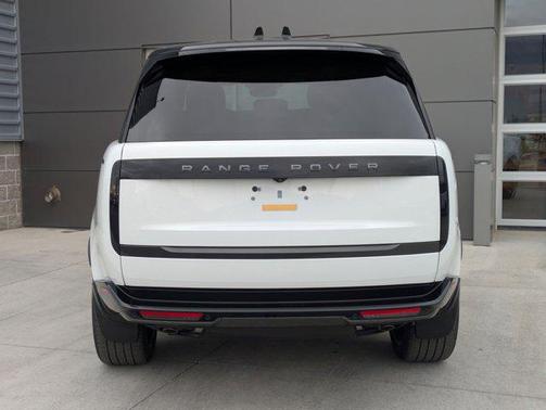 2025 Land Rover Range Rover P530 SE 7 Seat
