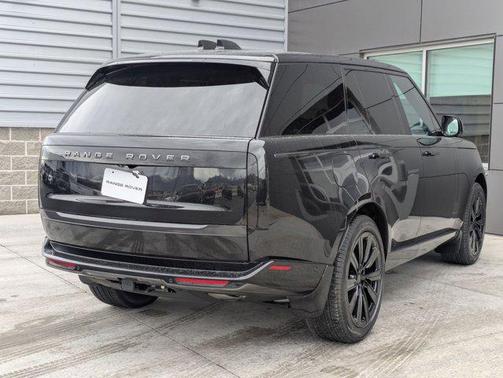2026 Land Rover Range Rover P400 SE