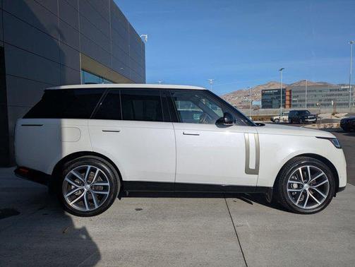 2024 Land Rover Range Rover P400 SE