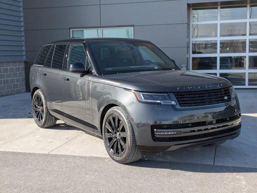 2025 Land Rover Range Rover P550e SE