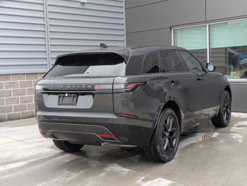 2026 Land Rover Range Rover Velar P250 SE R-Dynamic