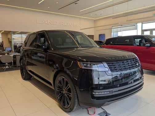 2026 Land Rover Range Rover P530 Autobiography