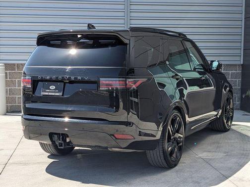 2024 Land Rover Discovery P300 Dynamic SE