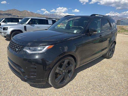 2024 Land Rover Discovery P300 Dynamic SE