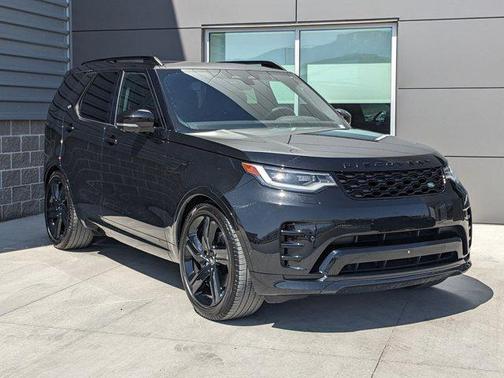 2024 Land Rover Discovery P300 Dynamic SE