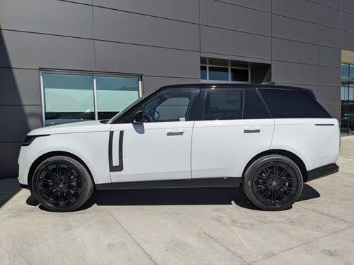 2025 Land Rover Range Rover P530 SE