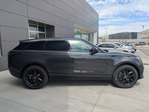 2026 Land Rover Range Rover Velar P250 SE R-Dynamic