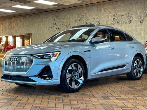 2022 Audi e-tron Sportback S line Premium