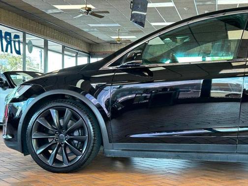2018 Tesla Model X 75D AWD