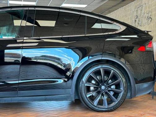 2018 Tesla Model X 75D AWD