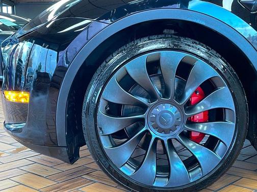 2023 Tesla Model Y Performance AWD