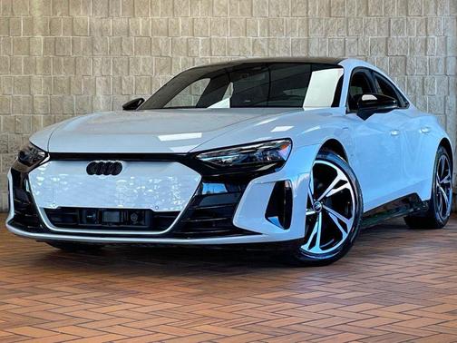 2023 Audi e-tron GT Premium Plus quattro