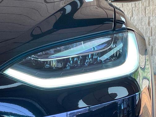 2022 Tesla Model X Plaid AWD