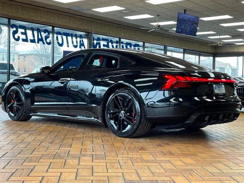 2023 Audi RS e-tron GT quattro