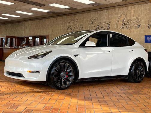 2022 Tesla Model Y Performance AWD