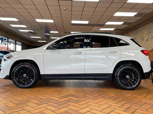 2025 Mercedes-Benz GLA 250 Base