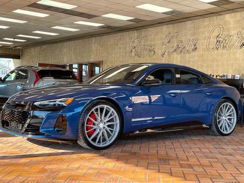 2022 Audi e-tron GT Prestige