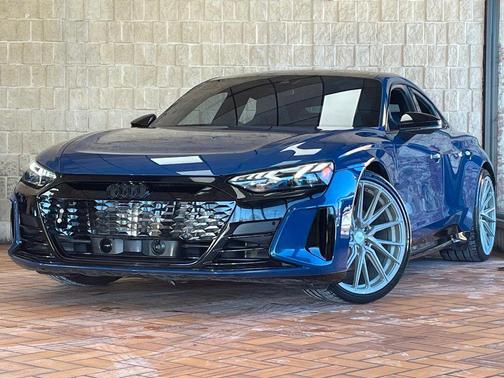 2022 Audi e-tron GT Prestige