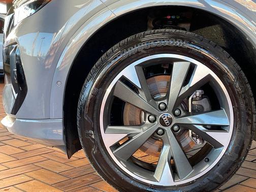 2023 Audi Q4 e-tron Prestige 50 quattro