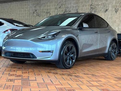 2024 Tesla Model Y Long Range AWD