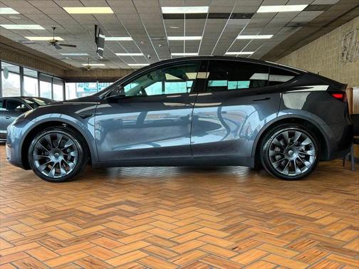 2022 Tesla Model Y Long Range AWD