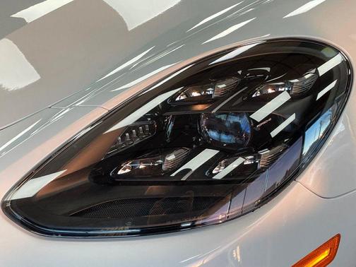 2023 Porsche Panamera Turbo S E-Hybrid AWD