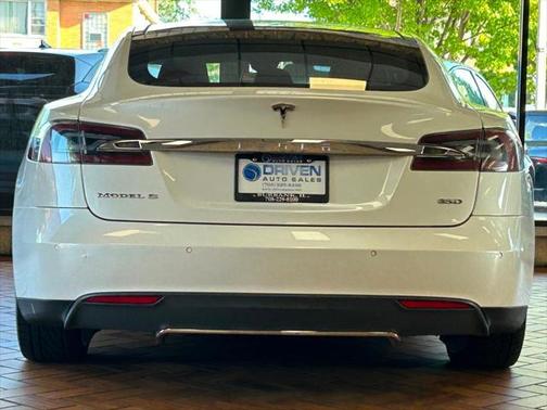2015 Tesla Model S 85D