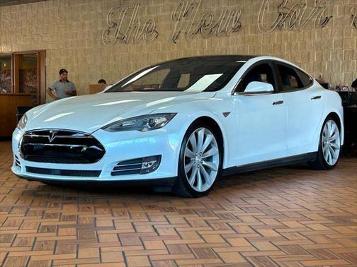 2015 Tesla Model S 85D