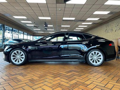 2016 Tesla Model S 70D