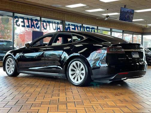 2016 Tesla Model S 70D