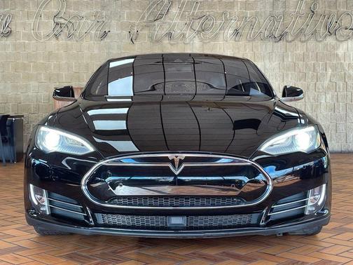 2016 Tesla Model S 70D