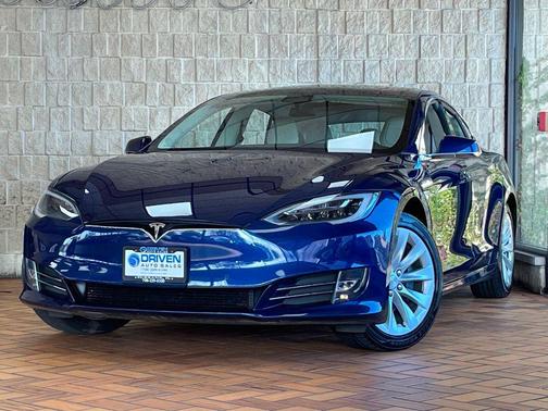 2018 Tesla Model S 75D
