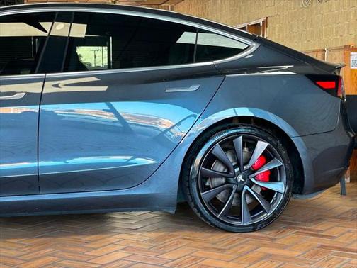 2020 Tesla Model 3 Performance