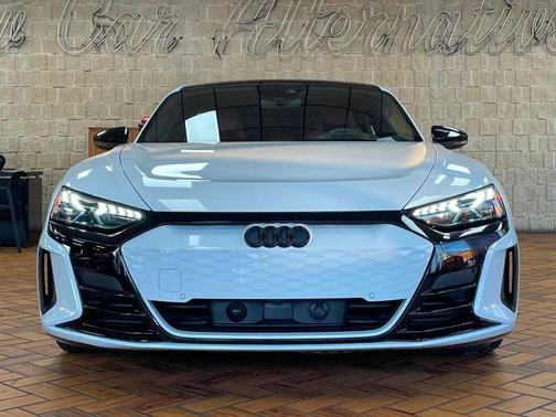 2024 Audi RS e-tron GT quattro