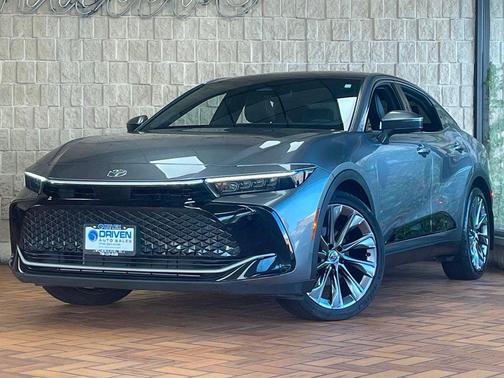 2023 Toyota Crown Limited AWD