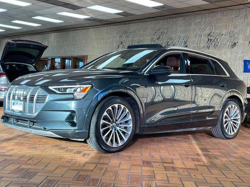 2019 Audi e-tron Prestige