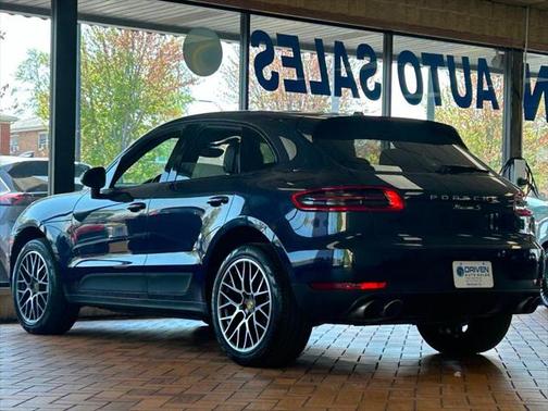 2018 Porsche Macan Base