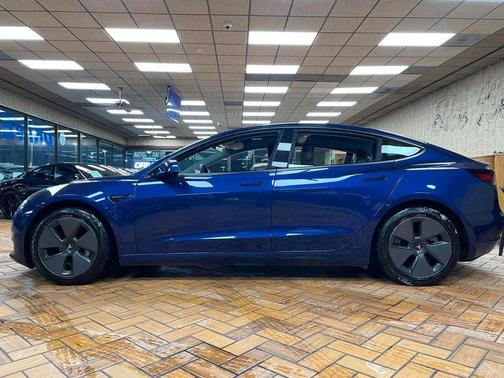 2022 Tesla Model 3 Standard Range